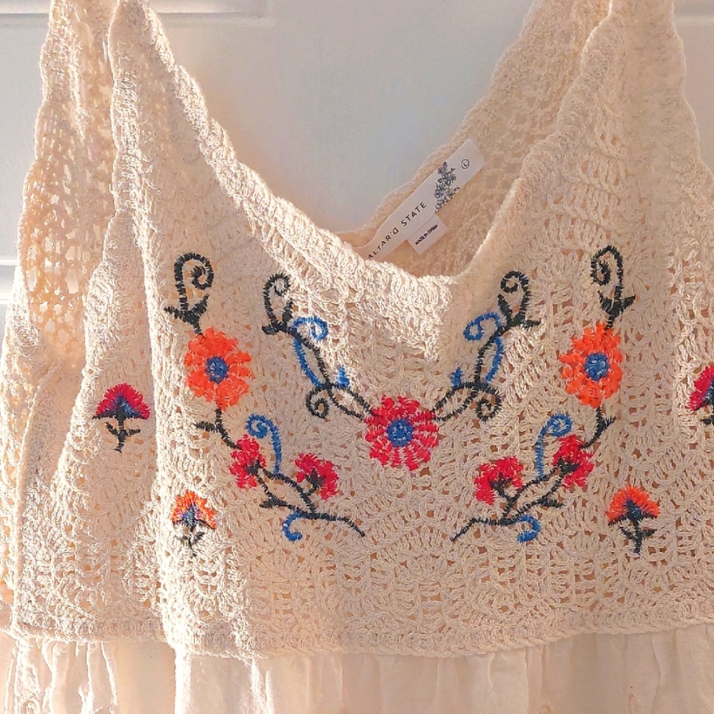 Altar'd State Embroideted TOP NWT